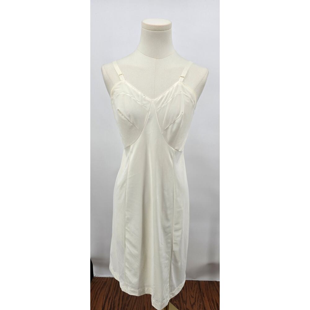 Vintage 1960's Sears Never Slip‎ Away Old Hollywood Lingerie Soft Romantic